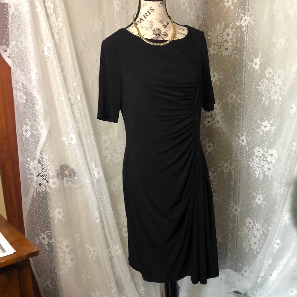 Calvin Klein Black Short Sleeve Ruched Front Lined Zip Knee Length Dress Size Sm